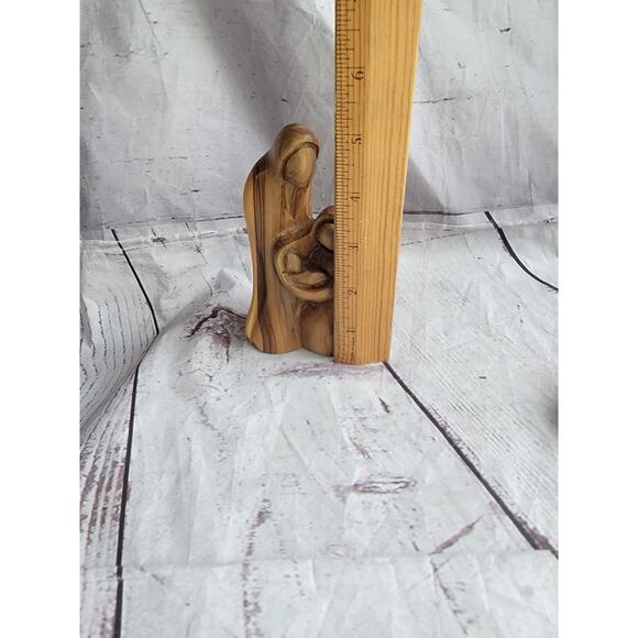 Holy Family Olive Wood Joseph Mary Baby Jesus 5in Hand Carved Religious Figurine - Picture 3 of 8